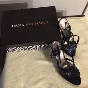 Dana Buchman Size 8 blue shoes
